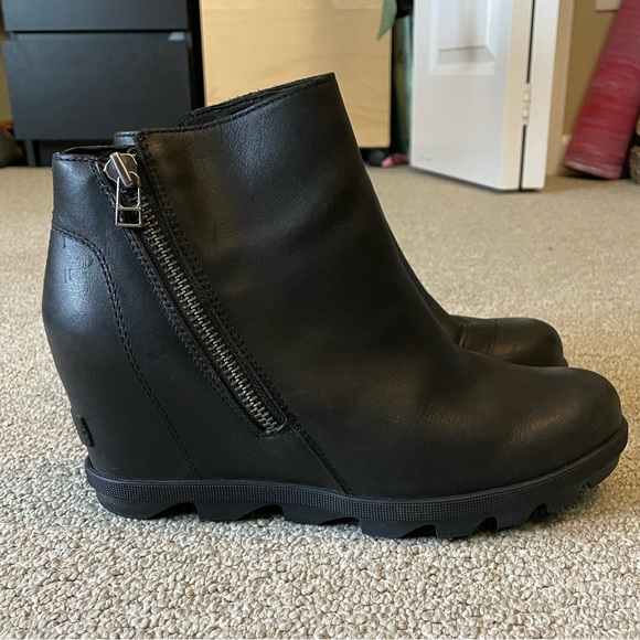 SOREL Women's Joan Of Arctic™ Wedge II Zip Bootie size 9.5 - Picture 7 of 13